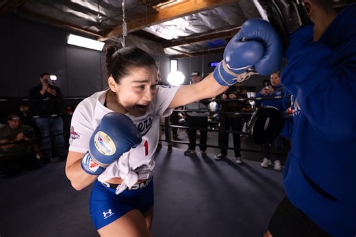 ‘Right Hook Roxy’ Iyana Verduzco to honor boxing writer Thomas Gerbasi