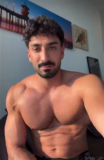 Built strong. 💪🏼 Mind sharper.Wallet 💳 - submit. 🙇🏼‍♂️Alpha Muscle Master | Cash Master💵I don't chase I collect.😈#Findom#FinancialDomination #BDSM #Discipline#PowerExchange #Consent|#LuxuryControl #DomLife #BDSMMaster #DominantDiscipline #MilitaryDom#CommandAndControl