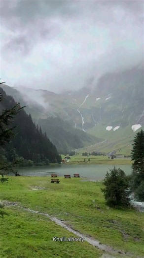 بحيرة هينترسي (Hintersee) – النمسا 🇦🇹 بحيرة ساحرة مخفية بين الجبال والغابات بالقرب من مدينة Salzburg، تتميز بمياهها الصافية والطبيعة الهادئة التي تجعلها من أجمل الأماكن غير المكتشفة كثيرًا في النمسا. ✨ ممشى جميل حول البحيرة ✨ إطلالات جبلية خلابة ✨ مناسبة للتنزه والتصوير والاسترخاء ✨ تبعد حوالي 30 دقيقة عن سالزبورغ #النمسا #النمسا🇦🇹 #سالزبورغ #austria #فيينا_النمسا🇦🇹