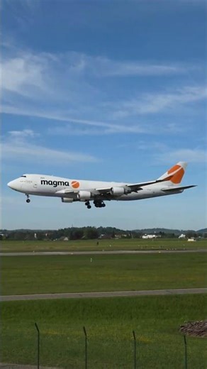 Queen of the Skies Boeing 747-409F landing at ZRH Zürich - MAGMA AVIATION #shorts #aviation