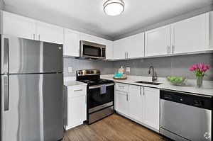 Apartments for Rent in Manor Grove Village Condominium, Wilton Manors - 29 Rentals | Apartments.com