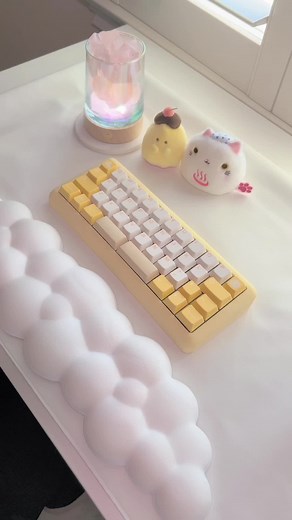 hi i'm just a smol piece of mango cake made of keyboard. i'm p e r f e c t i o n. #keyboard #mechanicalkeyboard #typing #asmr #thockykeyboard #keyboardasmr #cutekeyboard #keebtok #dangoniko