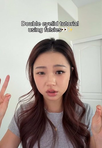 Double Eyelid Tutorial with Falsies in 4 Steps