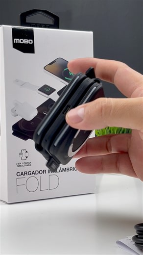 14K views · 145 reactions | Cargador inalámbrico 3 en 1 de MOBO, con 15 W podrás cargar tu celular, smartwatch y audífonos durante la noche, además cuenta con RGB! #gamer #tech #tecnologia #mobo | ElectroMan | Facebook