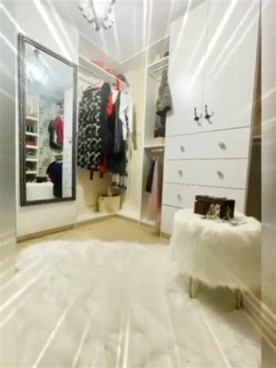 Do you need a showcase for your favorite collection? Whether it's shoes, hats, designer bags - whatever your collection, Closets by Design can turn an extra room into a custom display for all your goodies. ⁣ #ClosetsbyDesign #HomeOrganizers #CustomClosets #GetOrganized #OrganizeYourLife #StoragesSlutions