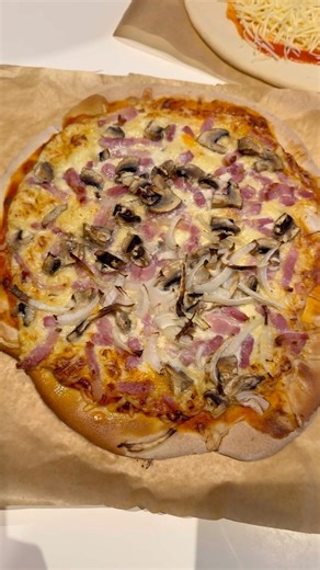 Making pizza from scratch 🍕