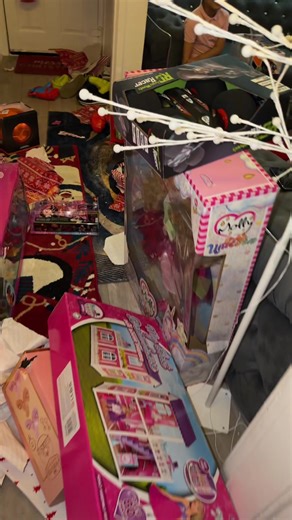 💎Simuš💋Simuška💎 (@simus.simuska)’s videos with All I Want for Christmas Is You - Mariah Carey