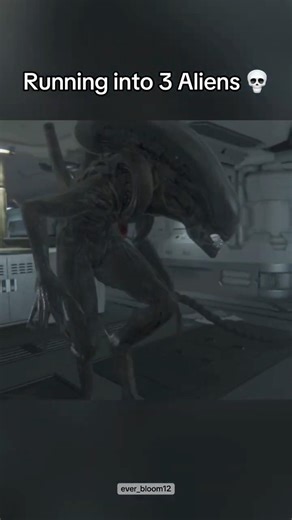 RUNNING INTO 3 ALIENS 😱💀