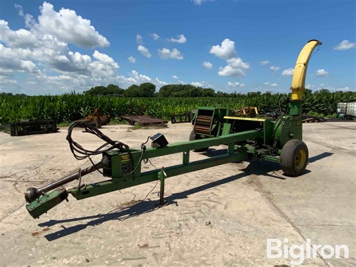 1982 John Deere 3960 Pull-Type Forage Harvester | Agriculture