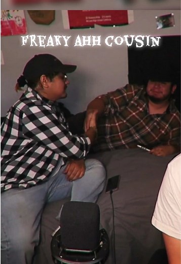 Cousin can’t control himself #drama #streamer #cousins #twitch #prank