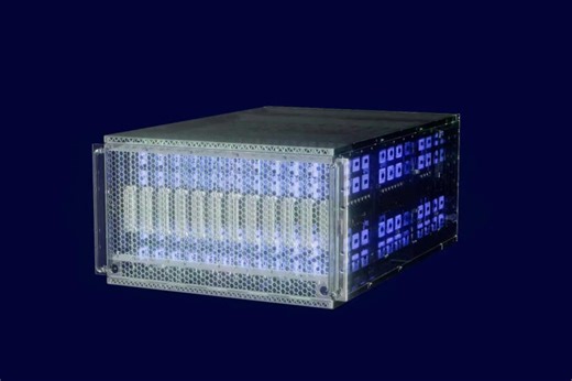 Intel представила нейроморфный компьютер Hala Point на 1152 чипах Loihi 2 с мозгоподобной архитектурой