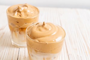 CAFÉ DALGONA (qué es y cómo hacer el café coreano de moda) - PequeRecetas
