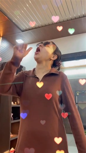 Charu kaya ho gaya 🤣🤣 #relatable #funny #comedyfilms #familytime #familydrasma#reels#shorts #foryou