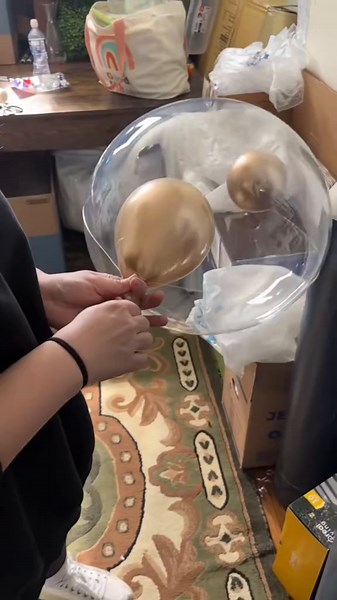 DIY Clear Bubble Balloons with Helium