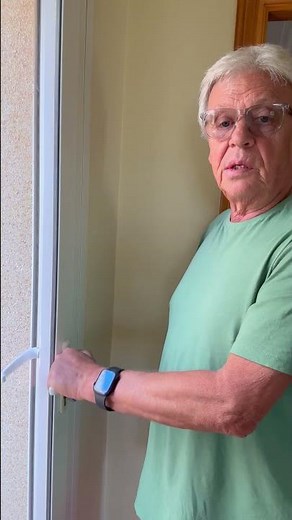 Opening doors with the left hand instead of a right one using the other side method