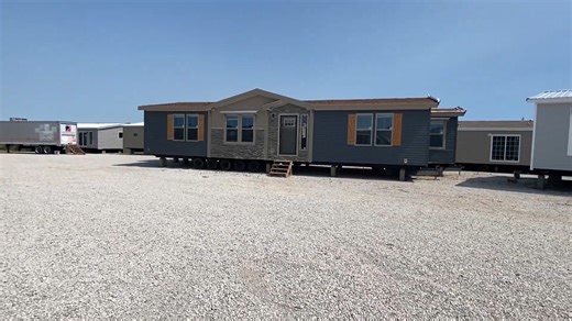 Pri2868-2027 by Sunshine Homes | 3 bed, 2 bath mobile house tour