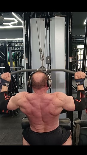 Lat Pulldown Wide Grip