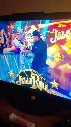 Jelly Roll wrestles his second WWE match!