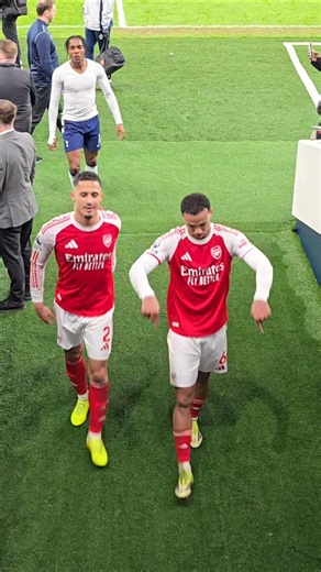 GABRIEL MOCKING THE SPURS FANS AFTER THE FINAL WHISTLE: Tottenham Hotspur 1-4 Arsenal