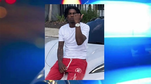 [SAN JUAN] – IDENTIFICAN A JOVEN TURISTA ASESINADO A TIROS EN SANTURCE Agentes del Negociado de la Policía de Puerto Rico investigan un asesinato y una persona herida de bala, reportados durante la madrugada del lunes en la intersección de la avenida Roberto H. Todd con la avenida Fernández Juncos, a la altura de la Parada 18, en Santurce. De acuerdo con la información preliminar, el querellante, quien se desempeña como conductor de Uber, transportaba a cuatro mujeres y cuatro hombres en una gua