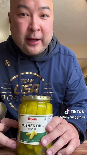 How to Open a Pickle Jar Efficiently