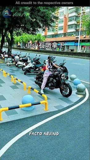 दीदी को बाइक चलनी नहीं आती 🏍️😳#Catsoftiktok #CatLovers #cat #cute #FunnyCats #catcartoon