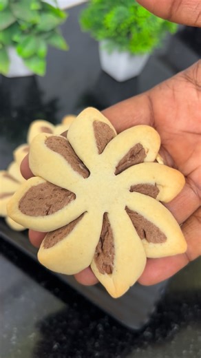 ABs Kitchen on Instagram: "💥💢New year special Choco star biscuits 🍪 😋 | Yummy and delicious 🤤 #reels #recipe #viral #instagram #instagood"
