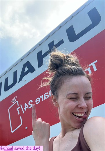 The Bailey Lavender (@thebaileylavender) - Went from freaking out to realizing everything works out for a reason🥰 #baileylavender #momlife #relatable #couplescomedy #momcomedy #moving