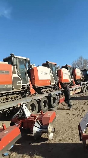 Large quantities of used Kubota combine harvesters are being exported. They are in good condition and all models are available. | New or used farm machinery/certified/