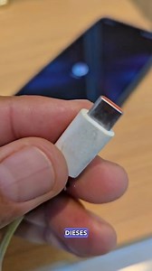 Wir zeigen euch einen erstaunlichen Trick, wie ihr euren alten Fernseher mit nur einem USB-C-Kabel und einer kostenlosen App in einen modernen Smart-TV verwandelt. Wir verbinden das USB-Kabel mit dem Fernseher, installieren die Handy in Android TV verwandeln-App und demonstrieren, wie euer Fernseher sich komplett aktualisiert und modernisiert. #USBCHack #SmartTV #FernseherHack #AndroidTV #TechTrick #DIY #Lifehack #Technologie #FernseherUpdate #Gadgets | Technisch
