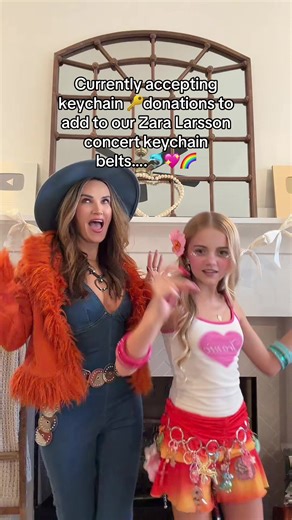 Currently accepting any and all donations to add to our @Zara Larsson keychain belt 🐬🌈🌴✨Can’t wait to go to her tour 🙌🏻 #zaralarsson #y2k #concertoutfit #britainandbaylaa