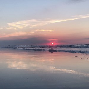 141K views · 592 reactions | I ❤️ the sounds  of the ocean  at sunrise  | John Rector's Beach Studio | Facebook