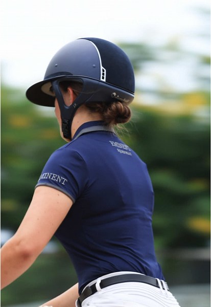 Gallop in style and comfort with the ultimate equestrian polo that moves as you do! Designed for performance and freedom, this polo moves with every stride, so you can focus on the game 🐎 #EquestrianStyle #PoloGear #RideWithFreedom #PoloLife #equestrianfashion #passyourwavytalk