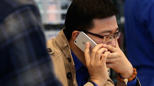 Surge of in scams across Chicago area driven by AI and deepfakes