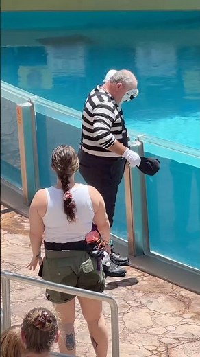 The “water gel” | Tom the mime