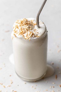Coconut Milkshake (3 Ingredients!)