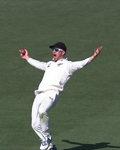 794K views · 7.3K reactions | SUPERMAN GRABS IT IN ONE HAND! 隸 Glenn Phillips with a ripper of a catch!  Blackcaps v England: 1st Test | LIVE on DUKE and TVNZ+ #StreamOn gbeng | TVNZ Sport | Facebook