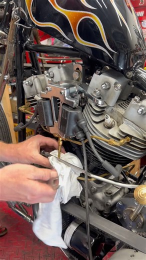 843chops | Shovelhead removal for gasket swap. #motorcycle #harleydavidson #shovelhead #panhead #biketok #vintageharleydavidson #bikelife #fyp... | Instagram