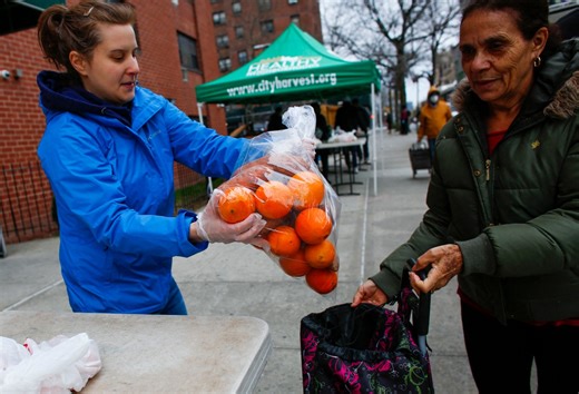 Free grocery giveaway in NYC ahead of the holidays