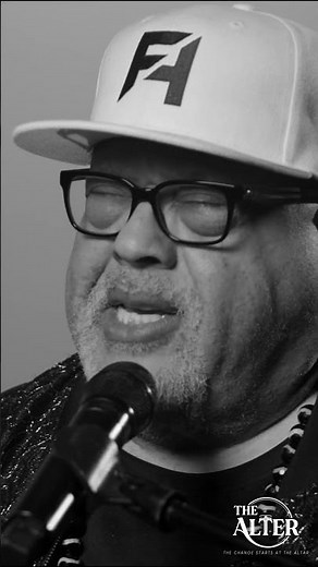 The Legend Fred Hammond sings No Weapon on The Alter!