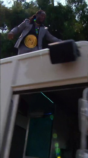 Ice Cream Guy’s a real one 👊🍦#WWE #Reggie #RTruth #IceCream