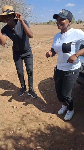 Rate my dancing skills. Maetaz make mbali. Mkasikilie vizuri na ukoooo | KWITU FM