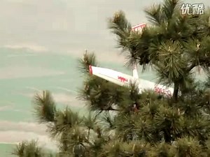 十月航空俱乐部 无动力滑翔机上树