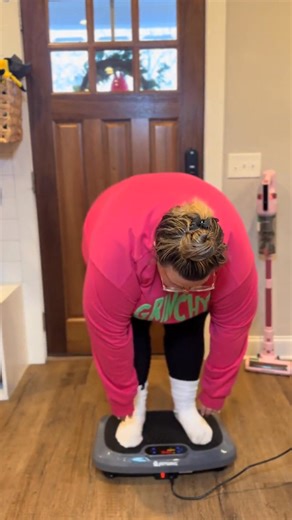 This vibration plate has a higher weight limit of 450 pounds! If you were plus size I'm looking for a vibration plate this is the one to get! https://rstyle.me/ _BxnXIbAN1vEccok6_vSiw #workout #vibrationplate #plussize #plussizeworkout | That Plus Size Girl