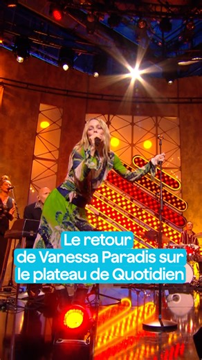 1.3M views · 25K reactions | Vanessa Paradis vient de publier son nouvel album : il est soul, pop, hip hop, lumineux, amoureux, familial. Elle chante « Bouquet Final » sur la scène de Quotidien. | Quotidien avec Yann Barthès | Facebook