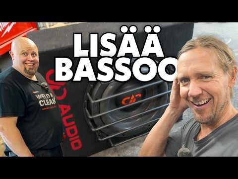 Härskin kans asentamassa poppeja. Uuteen Volvoon basso plug-and-Latela-tyyliin?