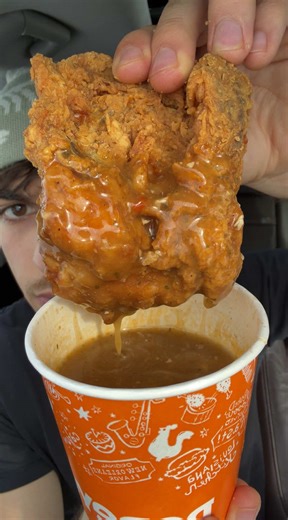 Popeyes 😩🥵 @Popeyes #friedchicken #crunchy #asmr #mukbang #mukbangeatingshow