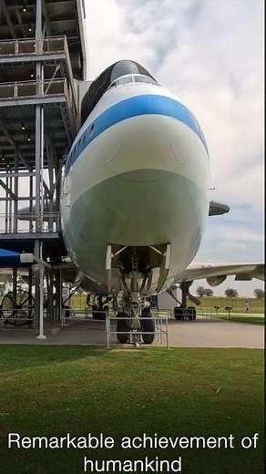 Which is better? 747 or Space Shuttle?