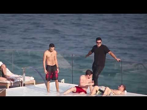 One Direction SHIRTLESS At The Pool (VIDEO)