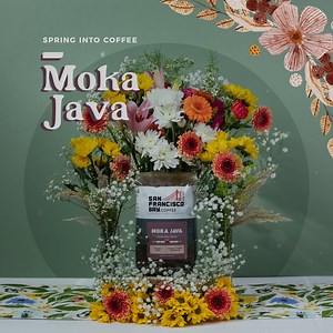 Moka Java is our favorite coffee for making cold brew! It is a blend of coffees from Central America and Africa. This delicious medium roast has tasting notes of golden raisin, brown sugar, jasmine and finishes with sweet berry. https://bit.ly/35IFFet | San Francisco Bay Coffee